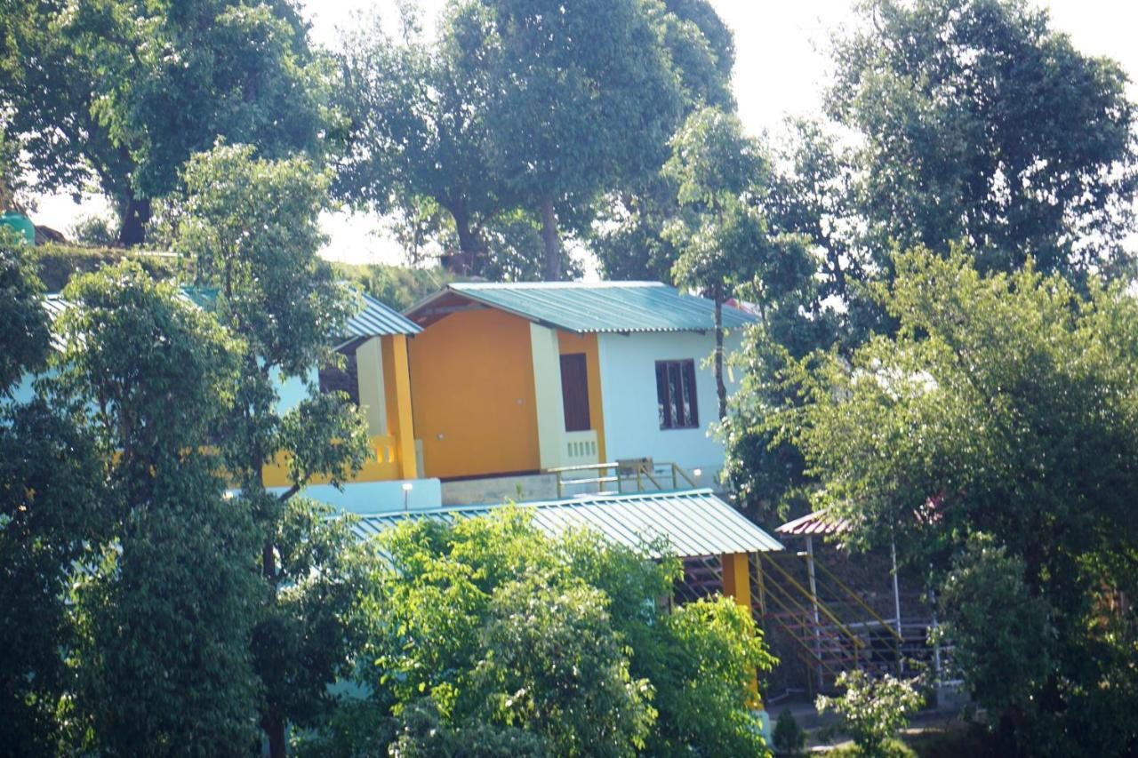 Drona Hills Resorts Kanatal Eksteriør billede