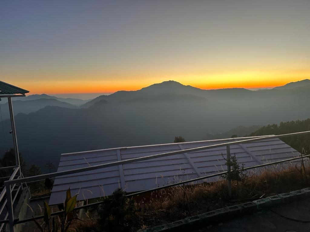 Drona Hills Resorts Kanatal Eksteriør billede
