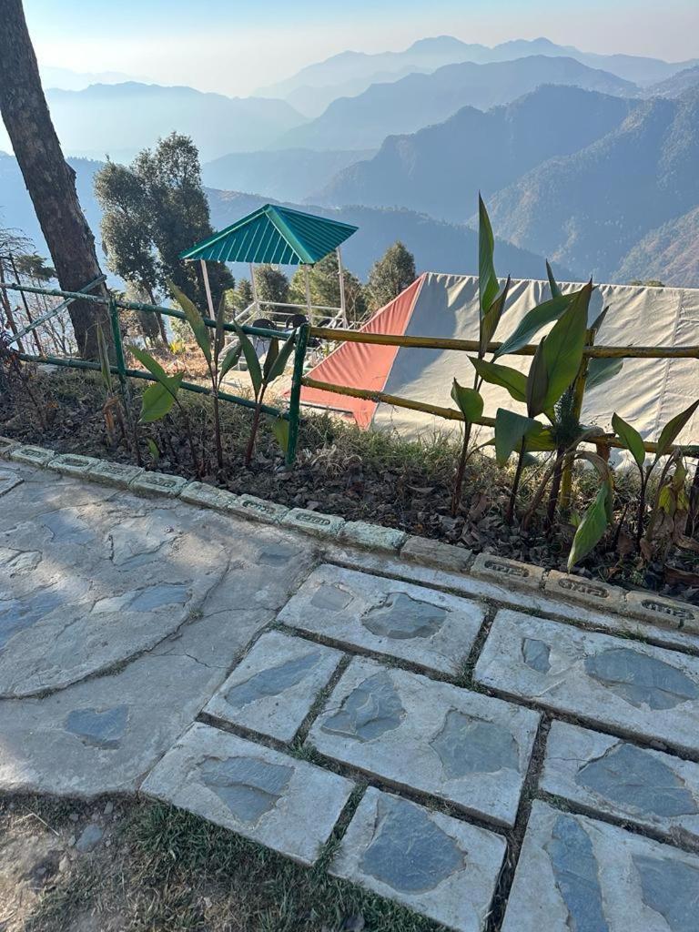 Drona Hills Resorts Kanatal Eksteriør billede