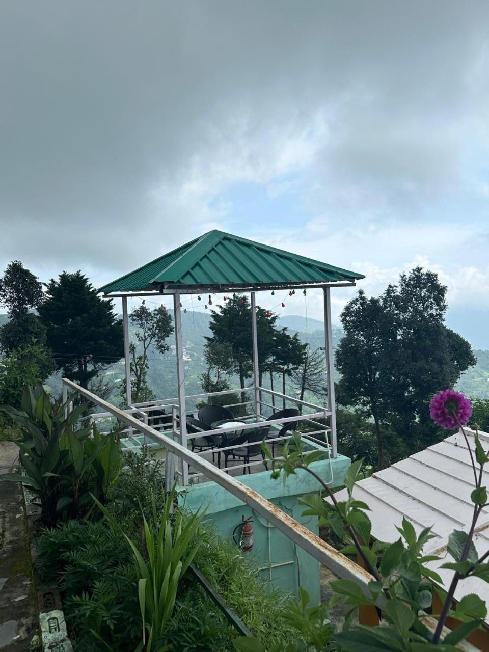 Drona Hills Resorts Kanatal Eksteriør billede