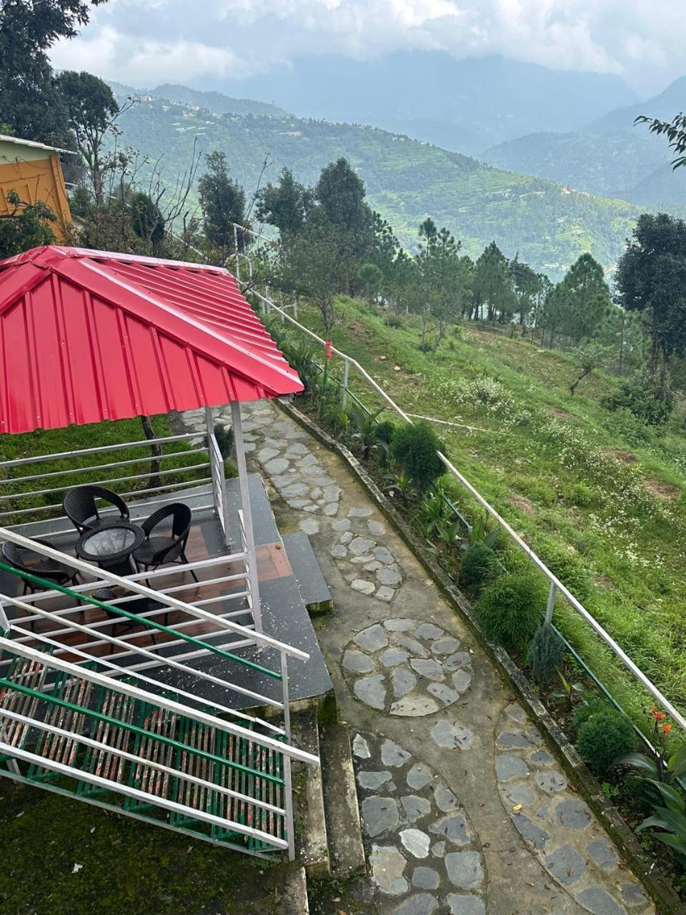 Drona Hills Resorts Kanatal Eksteriør billede