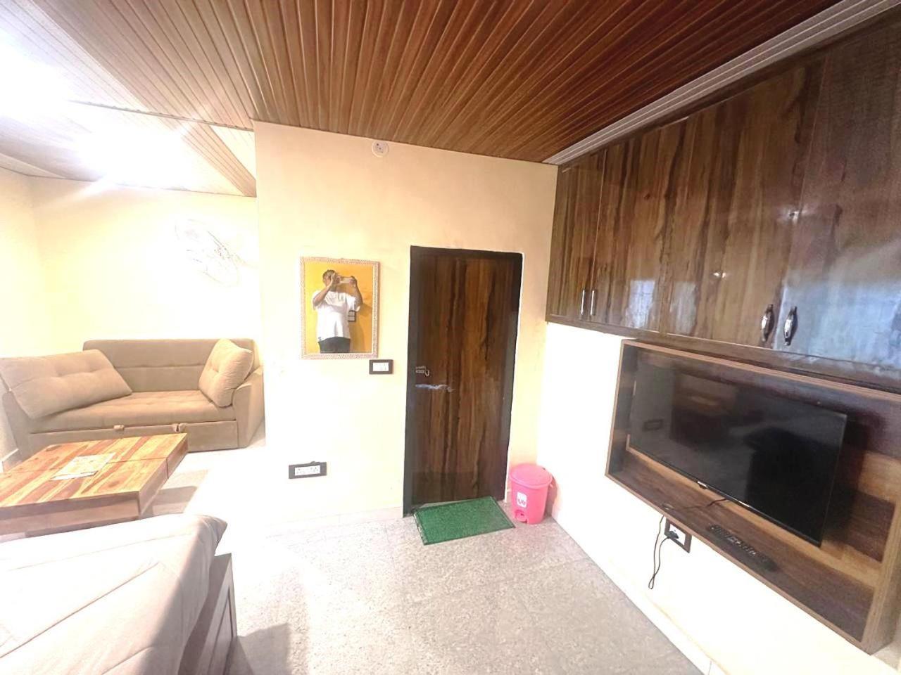 Drona Hills Resorts Kanatal Eksteriør billede