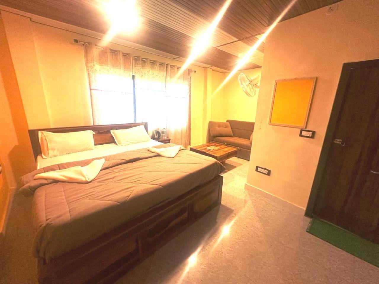 Drona Hills Resorts Kanatal Eksteriør billede
