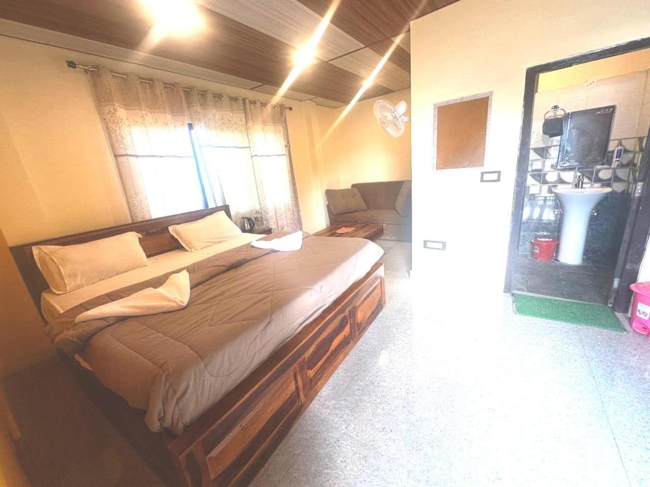 Drona Hills Resorts Kanatal Eksteriør billede